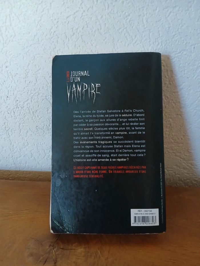 🍍 Livre Le journal d'un vampire - photo numéro 3