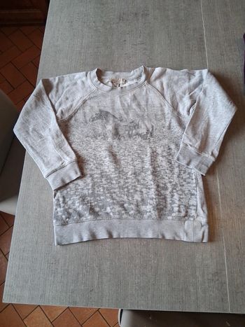 Pull Stella mcartney 6 ans
