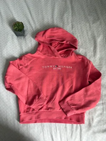 Pull rose Tommy Hilfiger 10 ans