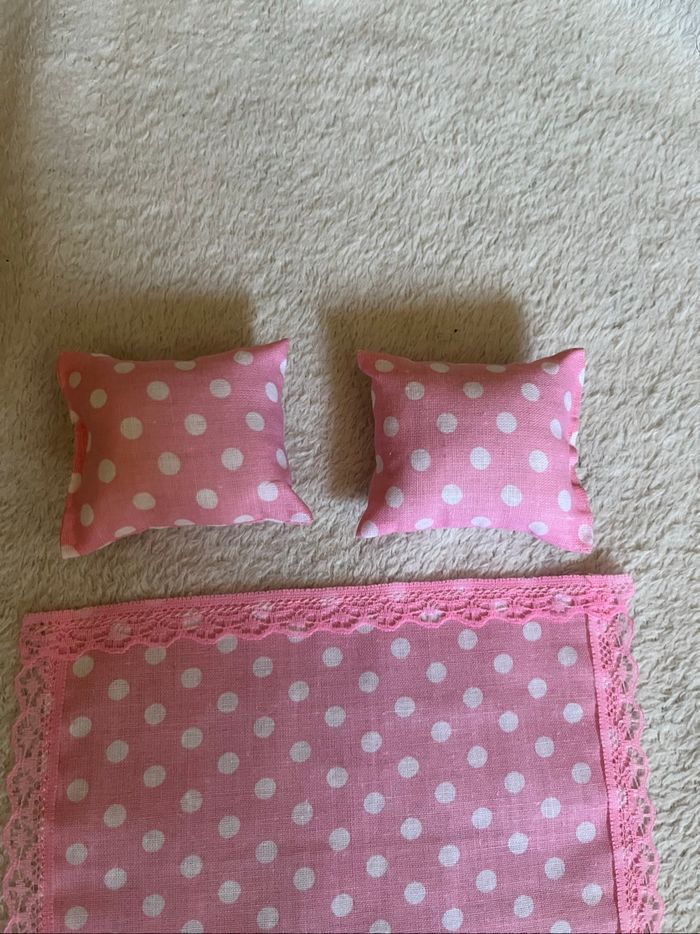 Ensemble couverture et coussins pour barbie Neuf - photo numéro 3