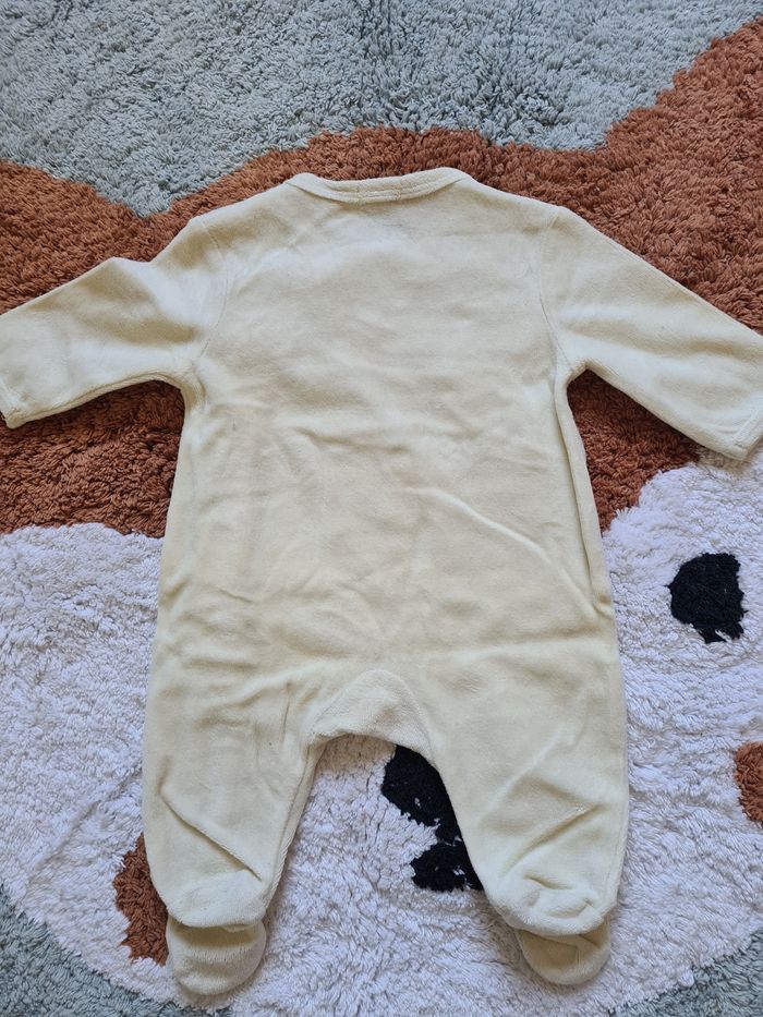 Pyjama - 1 mois - photo numéro 2