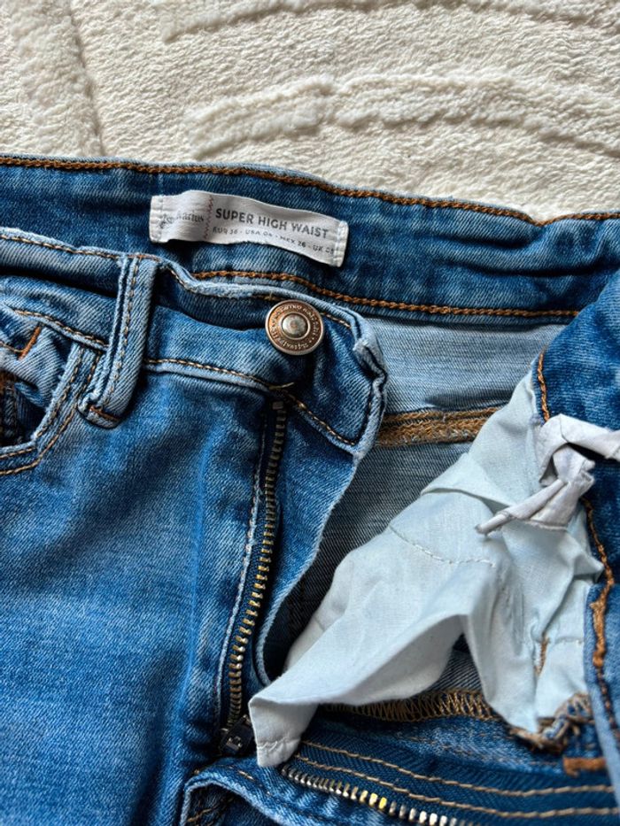 Lot de 3 jeans bleus troués stradivarius t 36 - photo numéro 11