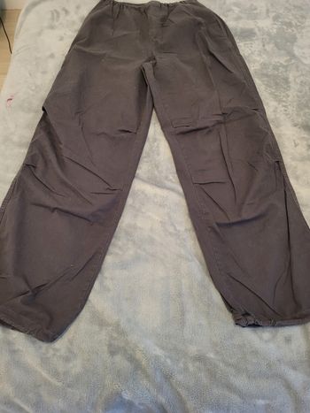 Pantalon gris large Stradivarius 34