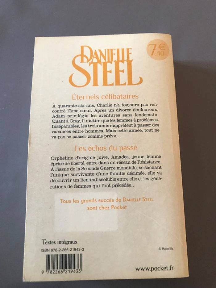 Livre Éternels célibataires /Les échos du passé - photo numéro 2