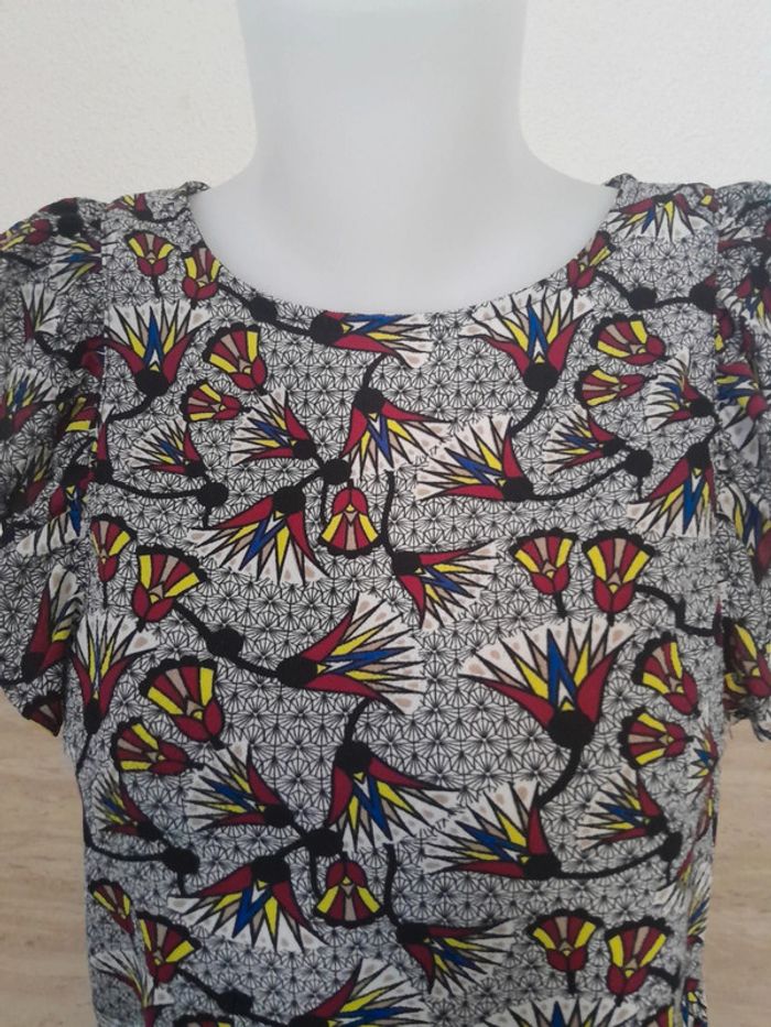Blouse manches courtes volants💫Imprimé 💫Taille 38 - photo numéro 4