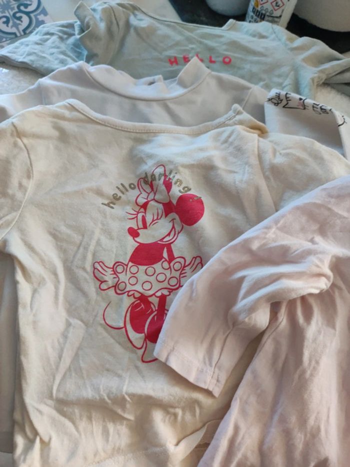 Lot 6 Tee shirt manches longues fille taille 6 mois - photo numéro 4
