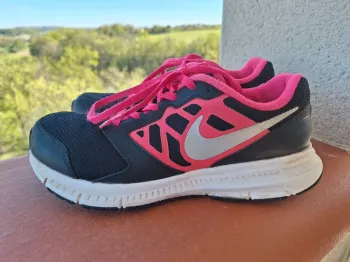 Baskets Nike Fille 36 noires et fushias