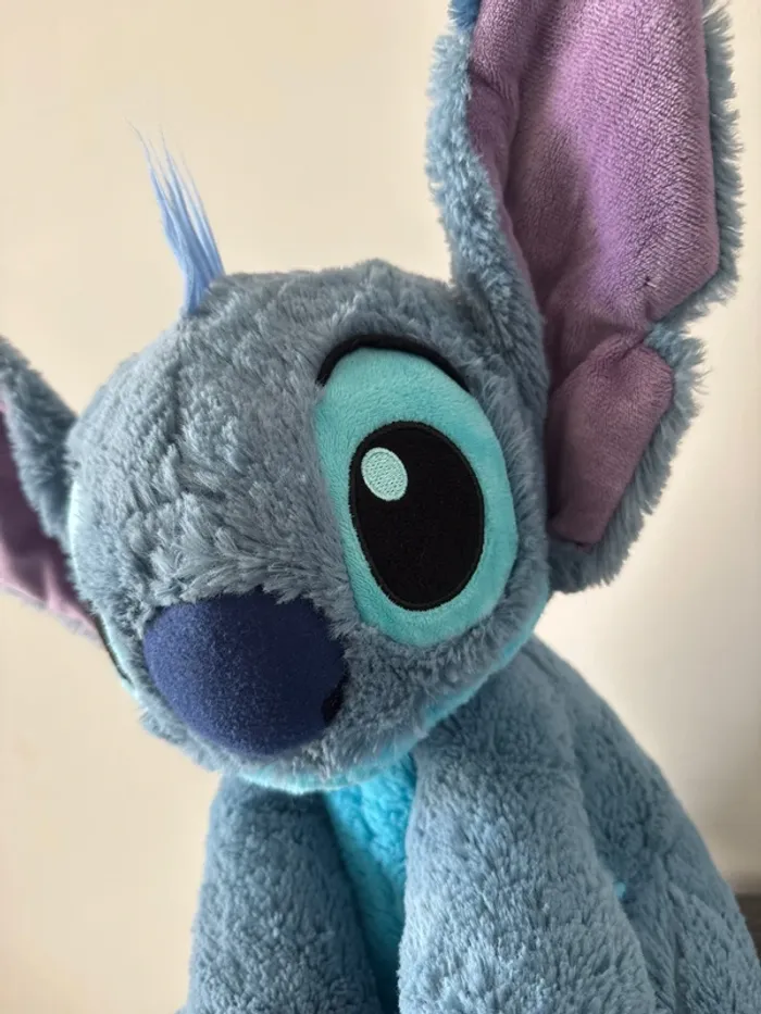 🧸 peluche Stitch- Disney Paris - très bon état - 40 cm - photo numéro 4
