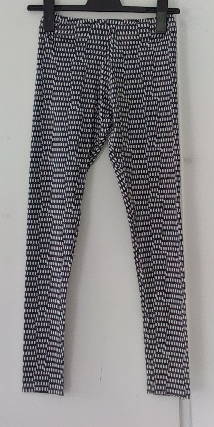 Legging Esmara taille S couleur gris et blanc pour femme - bon état