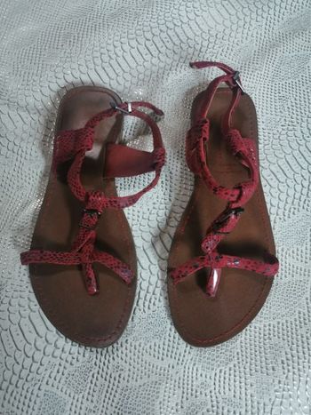 Sandales plates rouges Les P'tites Bombes