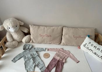 Lot de vêtements bébé fille 12 mois, 32 pièces, neuves ou en très bon état !