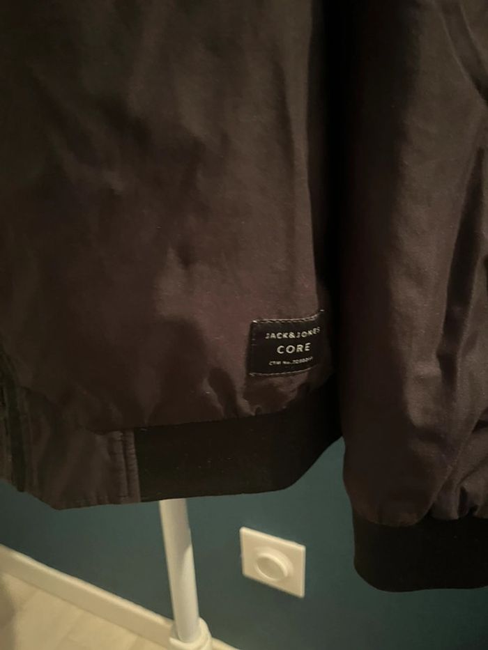 Très belle veste à longue manche  homme - photo numéro 2
