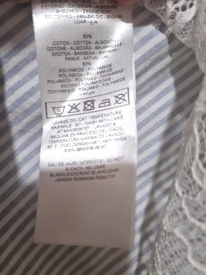 Très joli haut NafNaf noeud devant et tout en dentelles transparentes dans le dos impeccable T XS - photo numéro 9