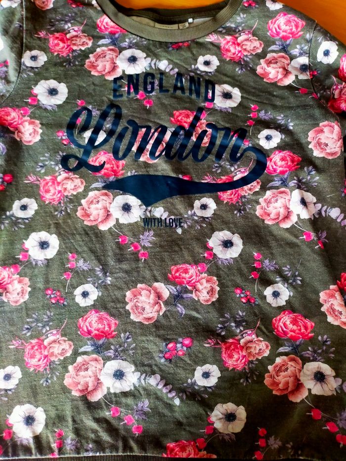 Lot pull fleurie 12/14 ans - photo numéro 6