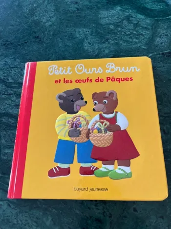 Livre petit ours brun et les œufs de Pâques