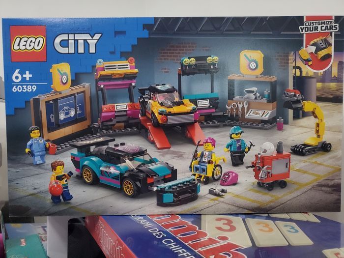 LEGO 60389 City - Le Garage de Customisation.