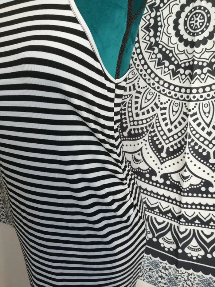 Robe longue moulante rayée noire et blanche bretelles fines taille froncée / shein / (M) - photo numéro 4