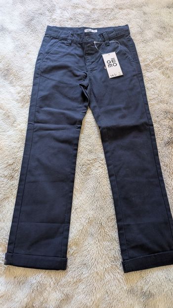 Pantalon Chino Gémo taille 7 ans neuf