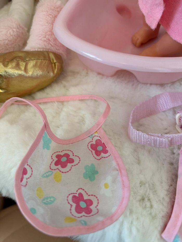 Accessoires bébé  avec poupon offert - photo numéro 9