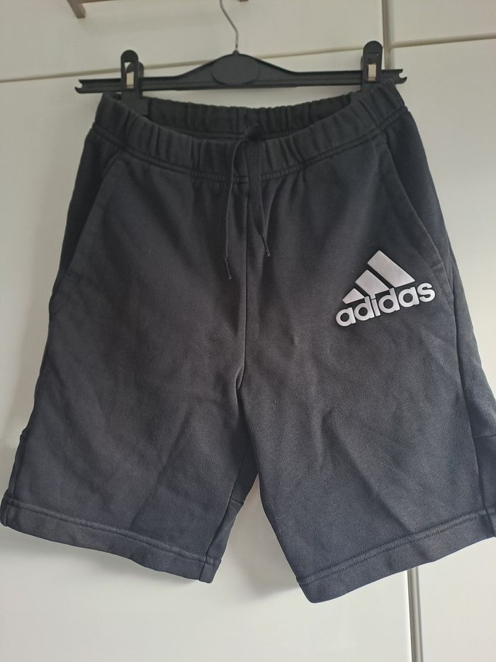 Short Adidas 13-14 ans