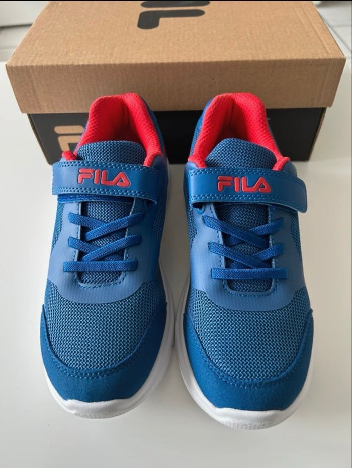 Baskets FILA enfant – Taille 35 – Neuf avec boîte - photo numéro 3