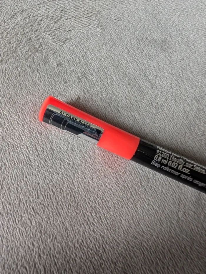 Eye-liner pointe large dark black - photo numéro 4