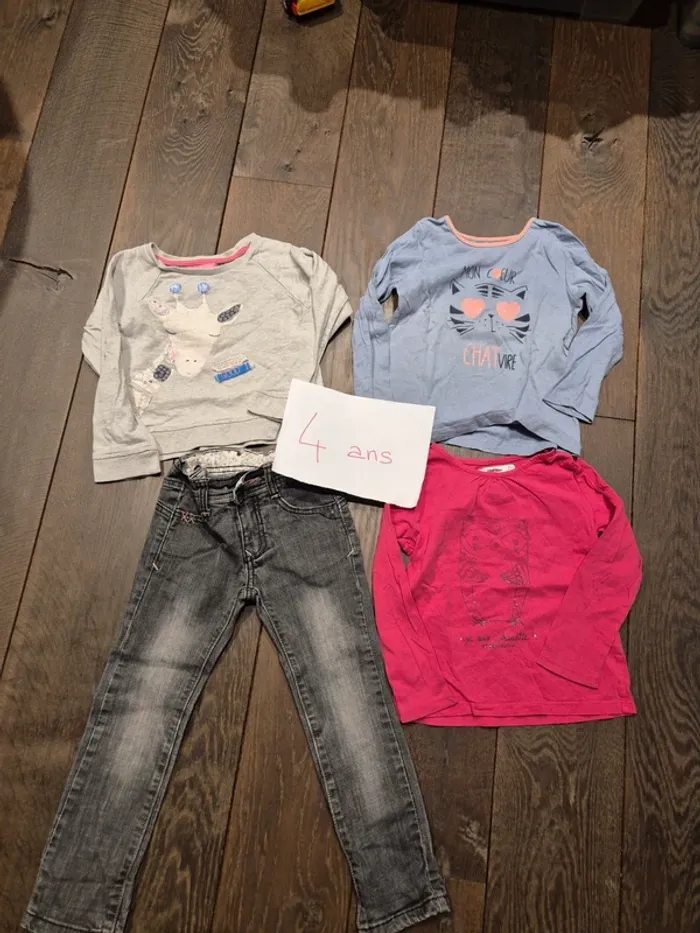 Lot de vêtements fille 4 ans