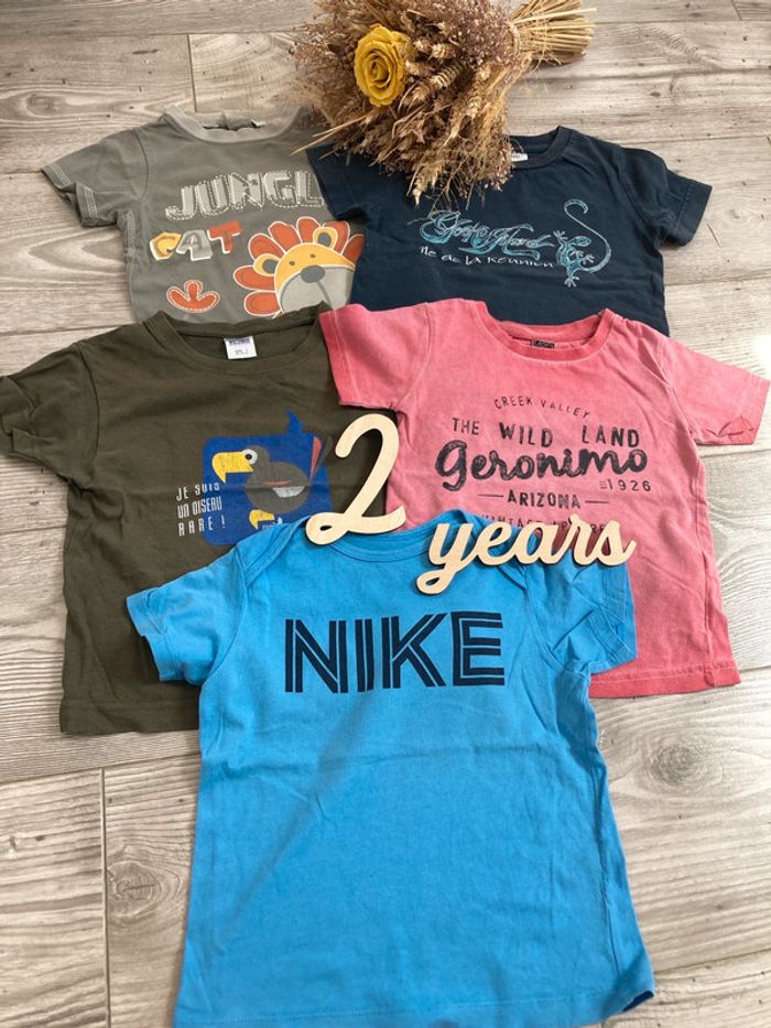 Lot t-shirt manches courtes 2 ans (lot 2-5) - photo numéro 1