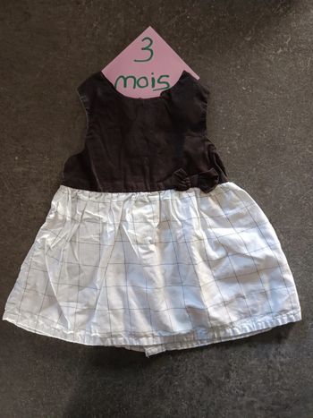 Robe été blanche et grise 3 mois