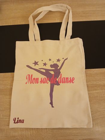 Tote bag