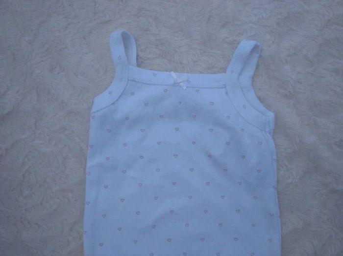 Lot de 3 bodies bretelles Marcel Fille 3 mois Cœur Kiabi Eco conception 100% coton bio - photo numéro 9