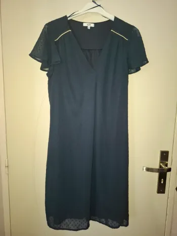 Robe bleu marine plumetis neuve Taille 42