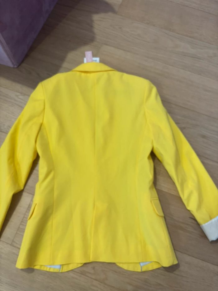 Neuve - Veste jaune Stradivarius taille S - photo numéro 3
