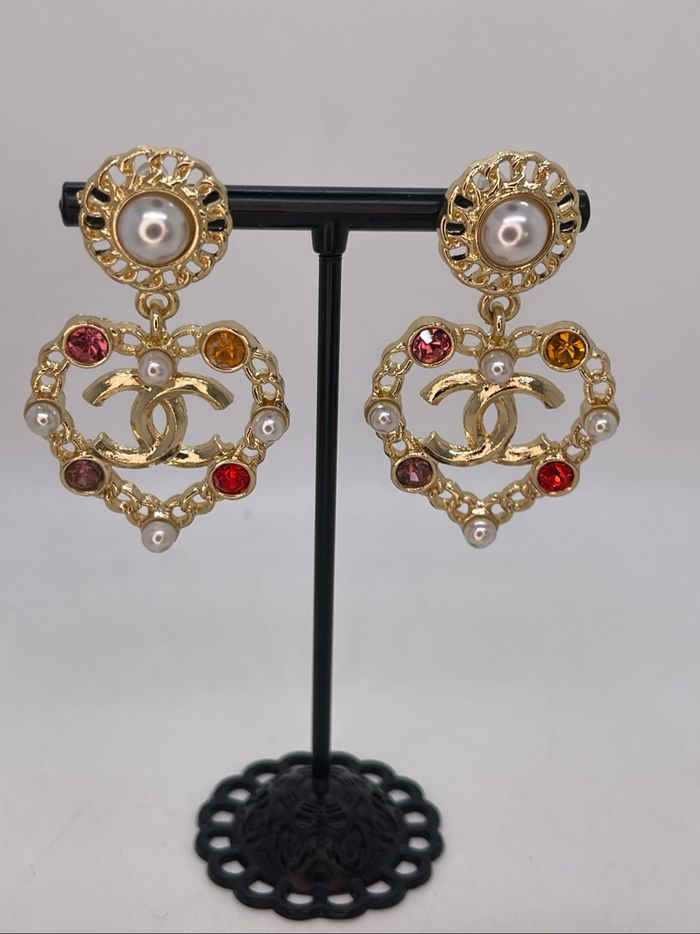 Boucles d’oreilles pendantes cœur dorées - photo numéro 6