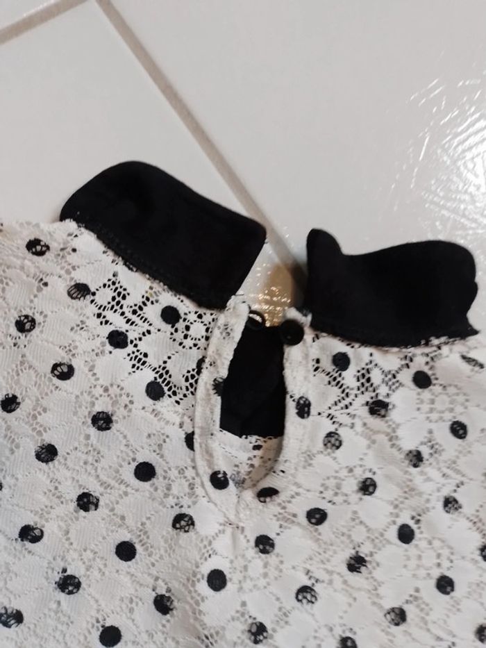 Blouse femmenoir et blanche col claudine Mim - photo numéro 11