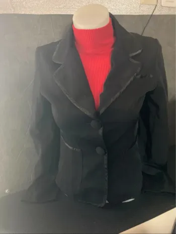 Blazer léger et chic noir