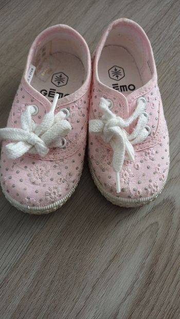 Chaussures  en toile 23 cm