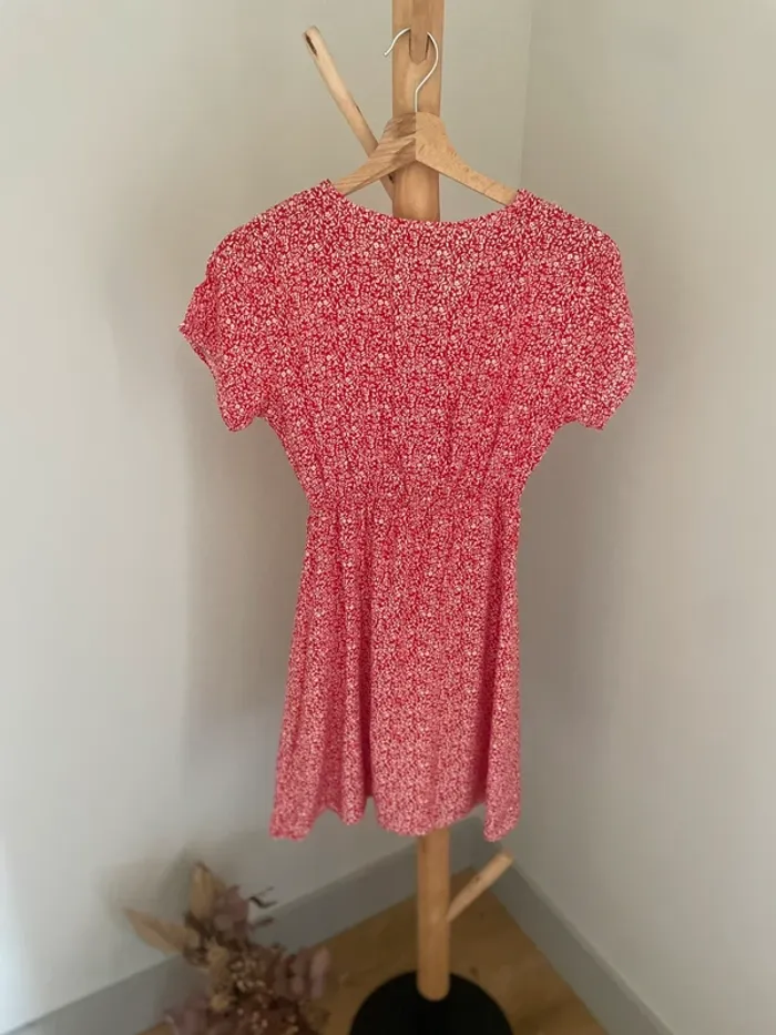 Robe courte fleurie - photo numéro 3