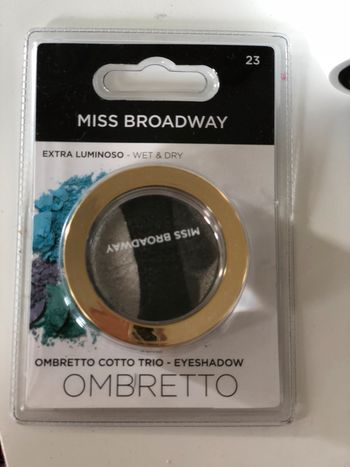 Ombre à paupière Neuf