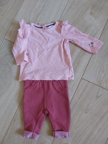 Ensemble fille tee-shirt et pantalon 3 mois en très bon état (78)
