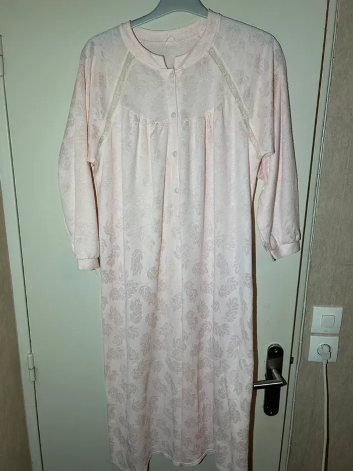 Pyjama robe de nuit rose