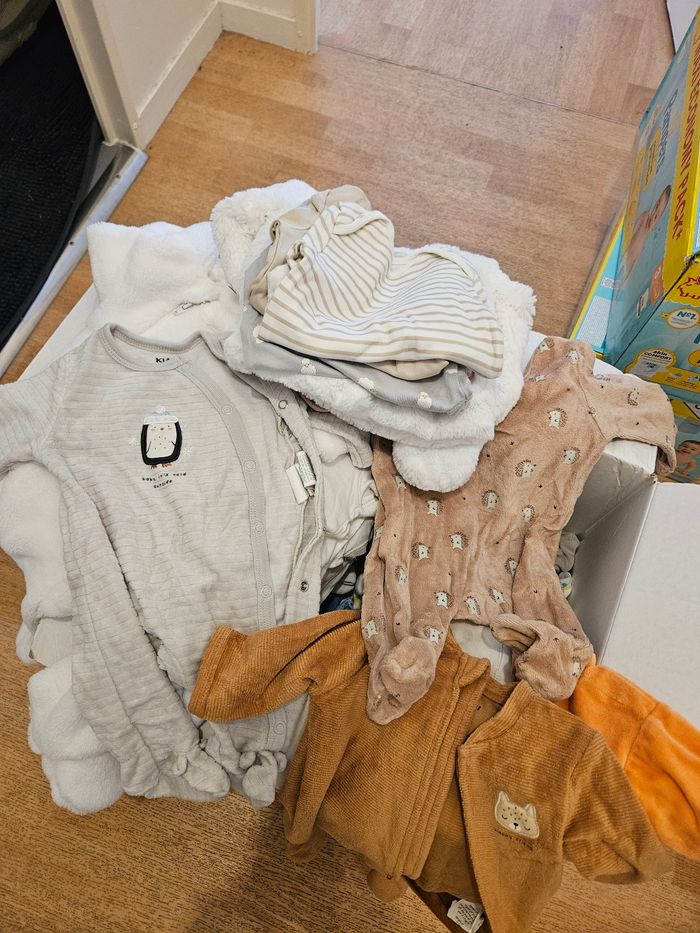 Lot de vêtements 1 mois - photo numéro 3