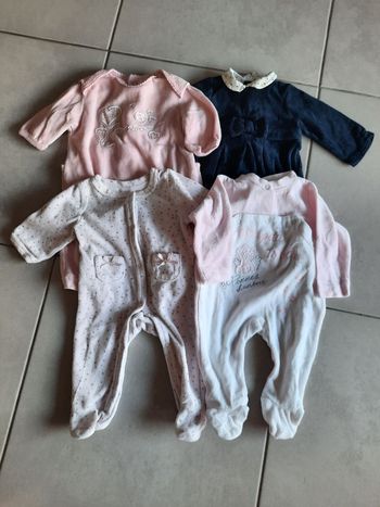 Lot de 4 pyjamas 1 mois fille