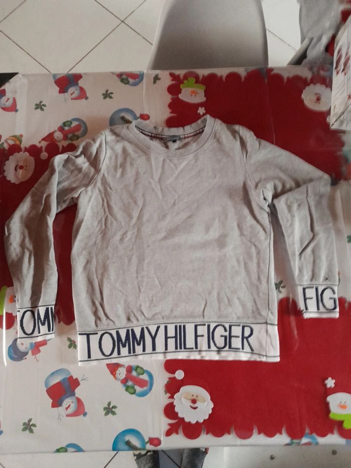 Pull tomme hilfiger taille s 🚺