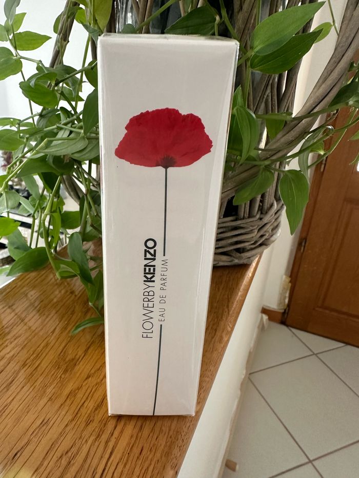 Eau de parfum FlowerbyKenzo en vaporisateur - photo numéro 2