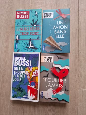 Lot de 4 thrillers de Michel Bussi en très bon état