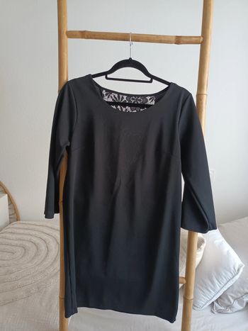 Robe noire dos dentelle taille unique