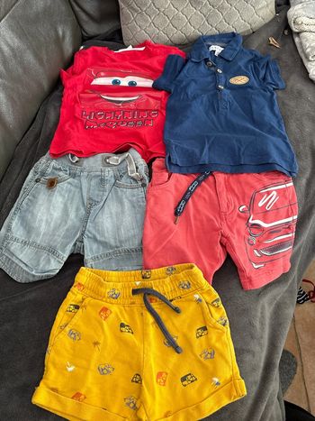 Lot de 5 vêtements en 18 mois