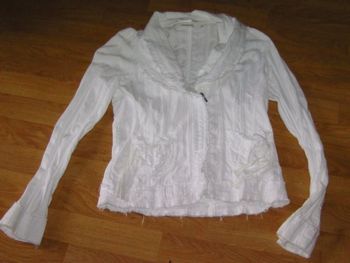 Veste SANDWICH blanche et froufrous taille S TBE