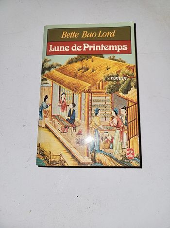 Livre lune de printemps